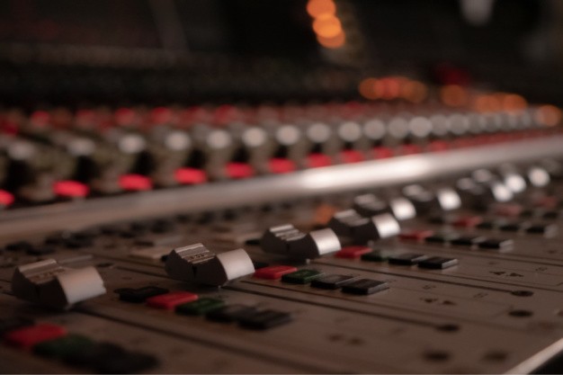 red and grey mixing board